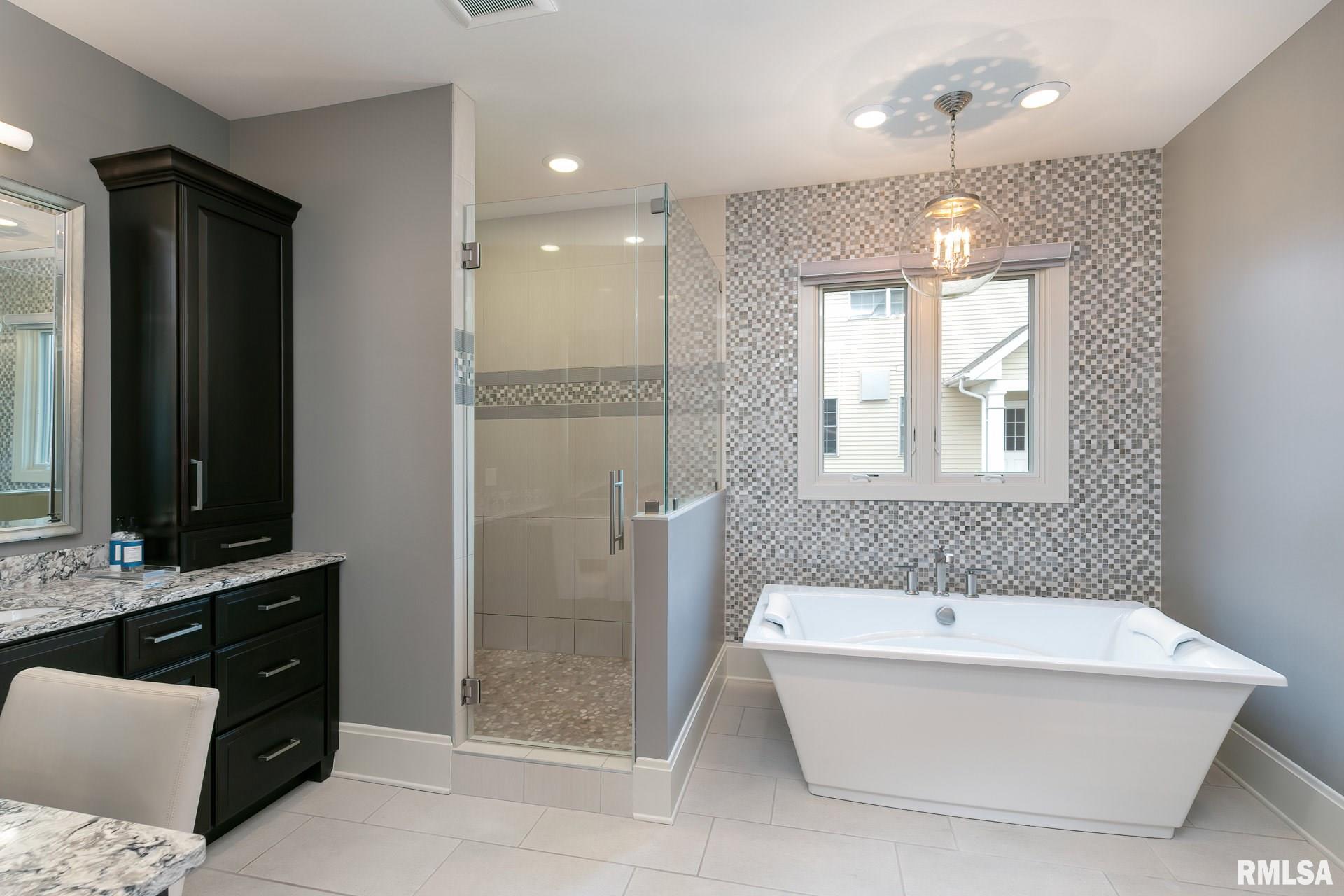 5982 Cardinal Road Bettendorf, IA 52722 - Photo 19 of 50 Gallery Image 19