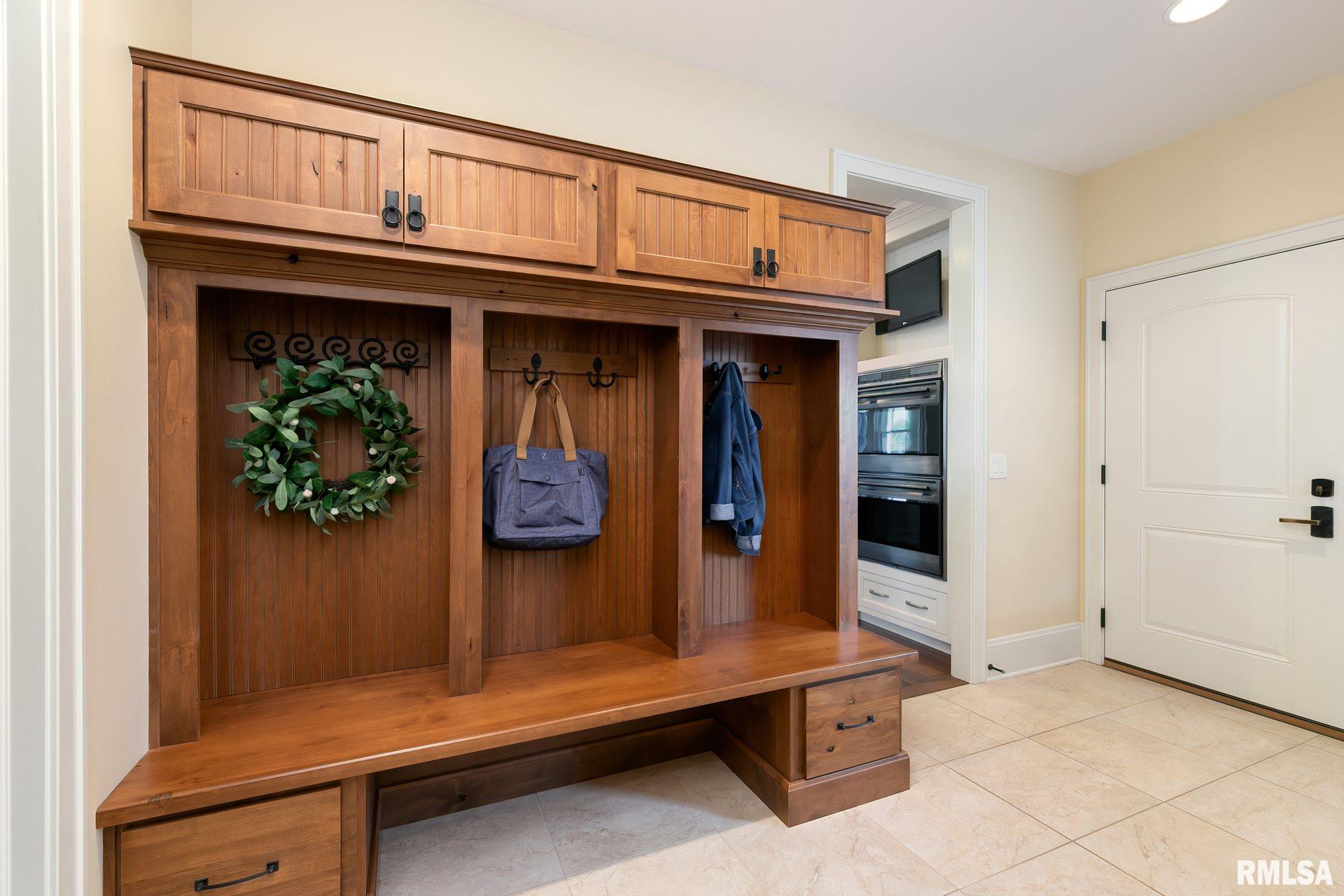 5982 Cardinal Road Bettendorf, IA 52722 - Photo 23 of 50 Gallery Image 23