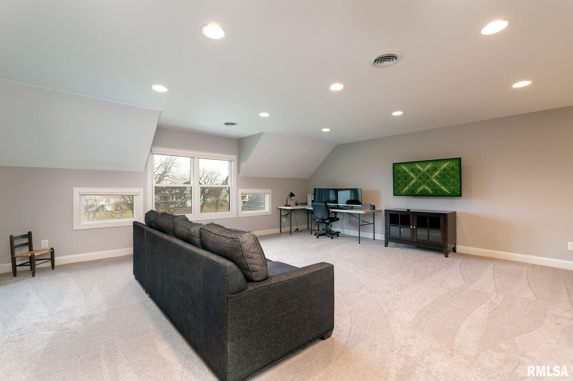 5982 Cardinal Road Bettendorf, IA 52722 - Photo 27 of 50 Gallery Image 27