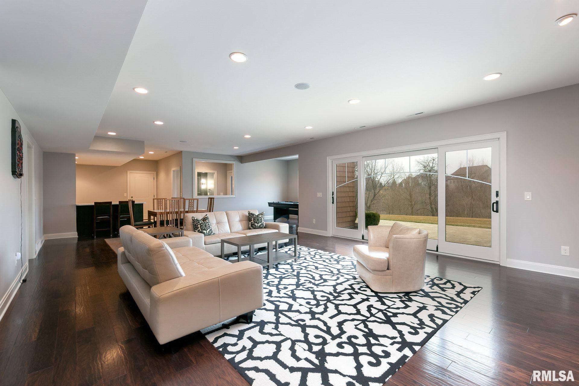 5982 Cardinal Road Bettendorf, IA 52722 - Photo 34 of 50 Gallery Image 34