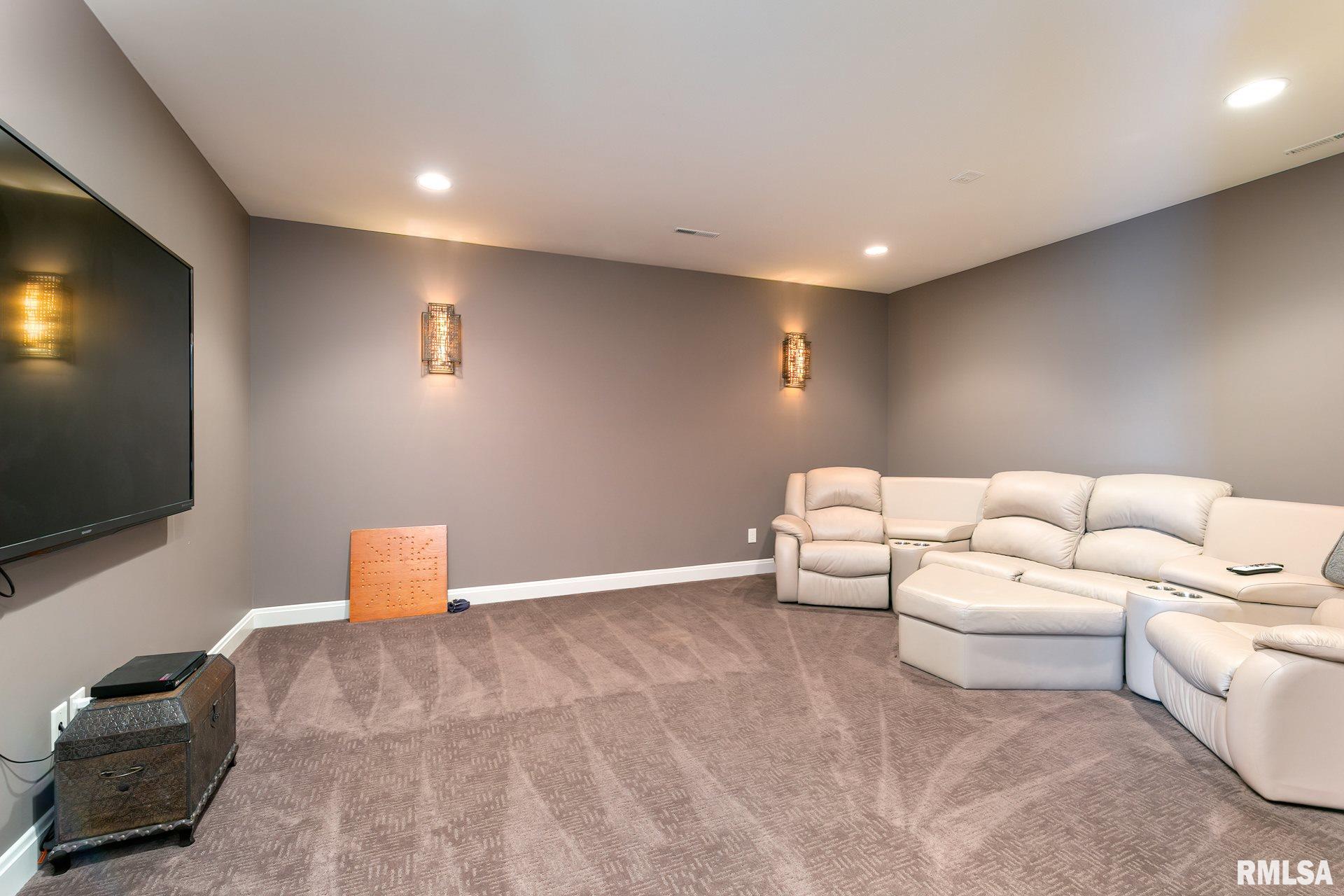 5982 Cardinal Road Bettendorf, IA 52722 - Photo 43 of 50 Gallery Image 43