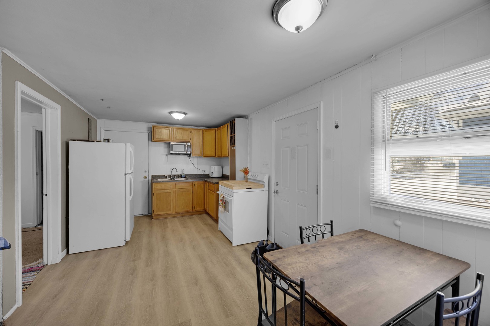 3333 Union Avenue Steger, IL 60475 - Photo 11 of 31 a kitchen with refrigerator and windows