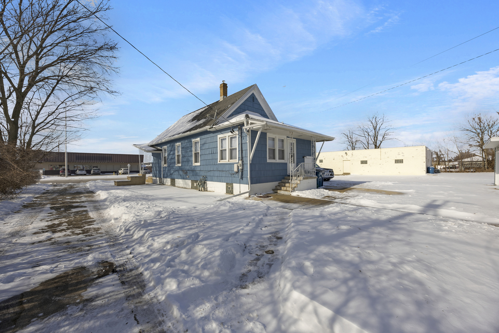 3333 Union Avenue Steger, IL 60475 - Photo 26 of 31 a view of a house with a yard