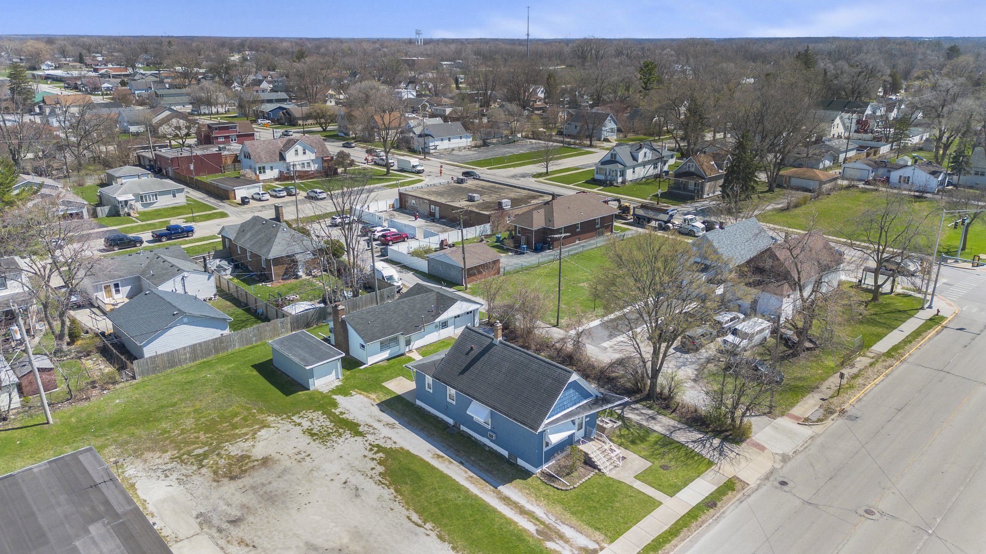 3333 Union Avenue Steger, IL 60475 - Photo 30 of 31 an aerial view of residential houses with outdoor space