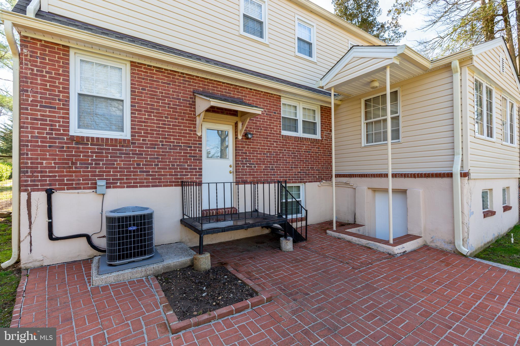 7 Greenbrier Road Towson, MD 21286 - Photo 5 of 43 Gallery Image 5