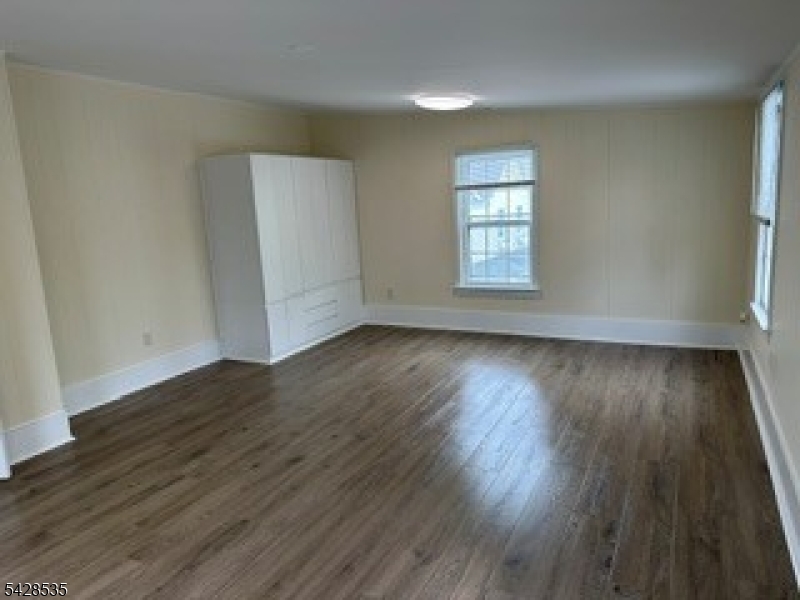 2493 Lamington Road Bedminster, NJ 07921 - Photo 3 of 8