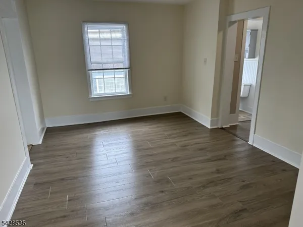 $2,950 | 2493 Lamington Road, Bedminster, NJ 07921