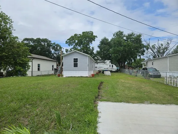 $1,800 | 123 4th Street, Orlando, FL 32824