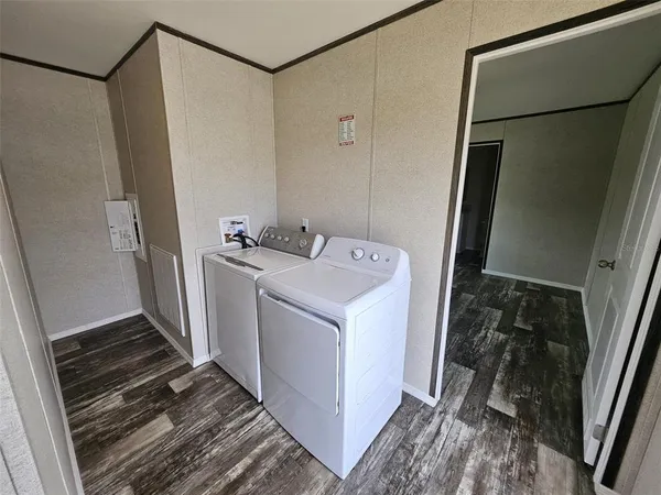 $1,800 | 123 4th Street, Orlando, FL 32824