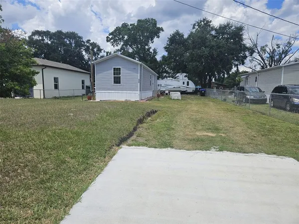 $1,800 | 123 4th Street, Orlando, FL 32824
