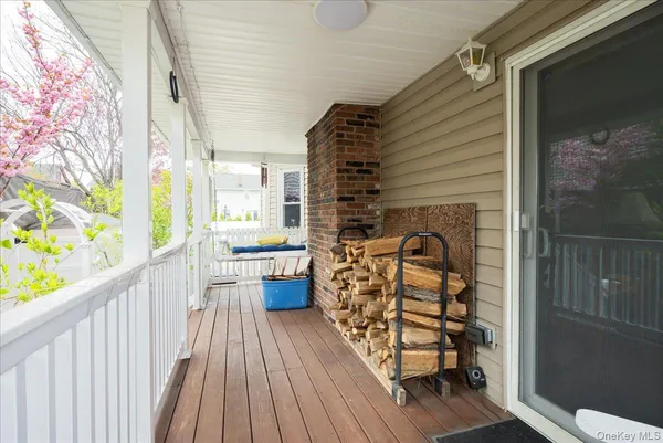 $899,000 | 210 Frederick Avenue, Bellmore, NY 11710
