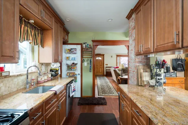 $899,000 | 210 Frederick Avenue, Bellmore, NY 11710