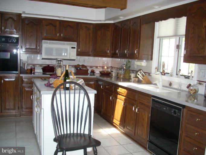 5262 Freter Road Sykesville, MD 21784 - Photo 14 of 23 Interior (General)