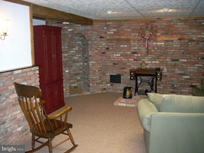 5262 Freter Road Sykesville, MD 21784 - Photo 21 of 23 Interior (General)