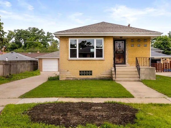 $475,000 | 9120 West 26th Place, Brookfield, IL 60513