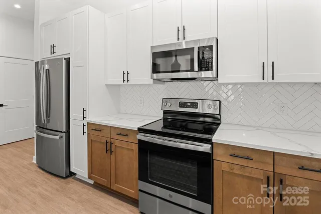 $2,035 | 1711 Commonwealth Avenue, Unit A5, Charlotte, NC 28205