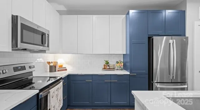 $2,035 | 1711 Commonwealth Avenue, Unit A5, Charlotte, NC 28205