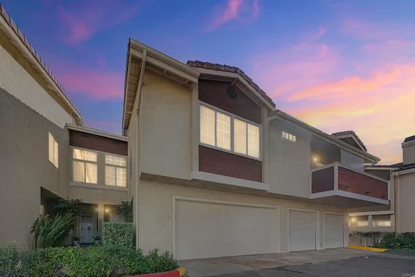 $689,900 | 10190 Palm Glen Drive, Unit 62, Santee, CA 92071