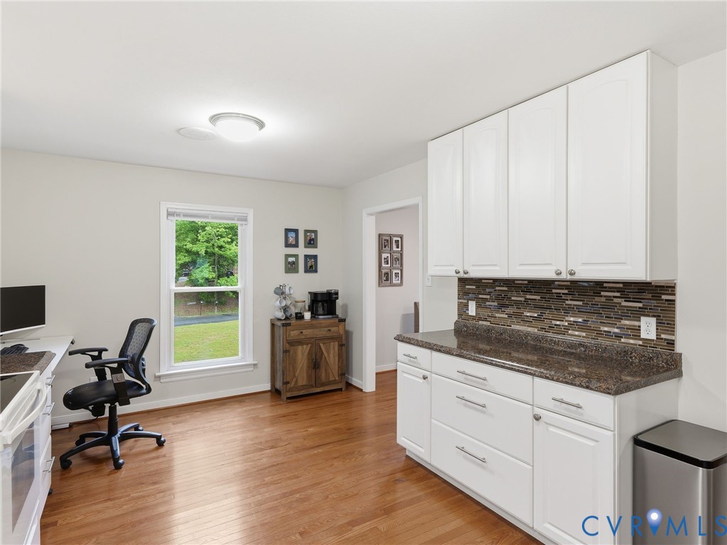 7707 Woodbrook Road Quinton, VA 23141 - Photo 19 of 42 Hardwood-finish flooring throughout, complemented