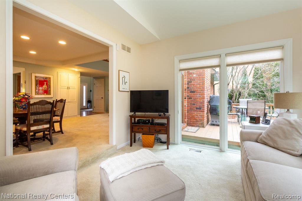 36985 Valley Ridge Drive Farmington Hills, MI 48331 - Photo 16 of 51