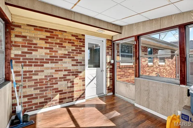 $257,000 | 8106 Fawn Avenue, Brentwood, MO 63144