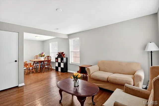 $257,000 | 8106 Fawn Avenue, Brentwood, MO 63144