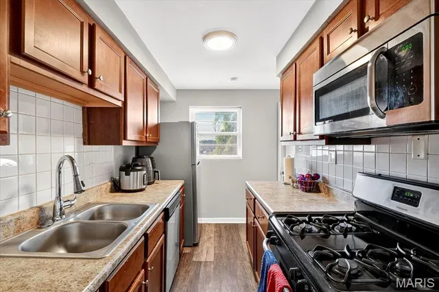 $257,000 | 8106 Fawn Avenue, Brentwood, MO 63144