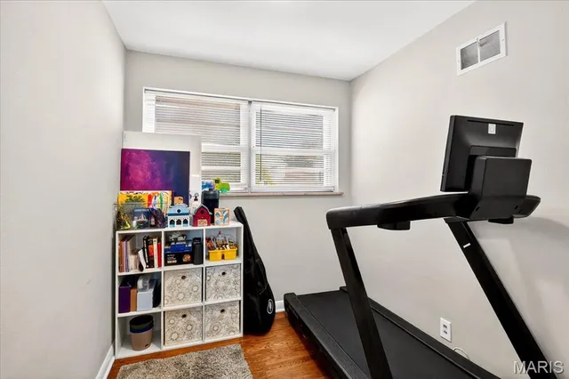 $257,000 | 8106 Fawn Avenue, Brentwood, MO 63144