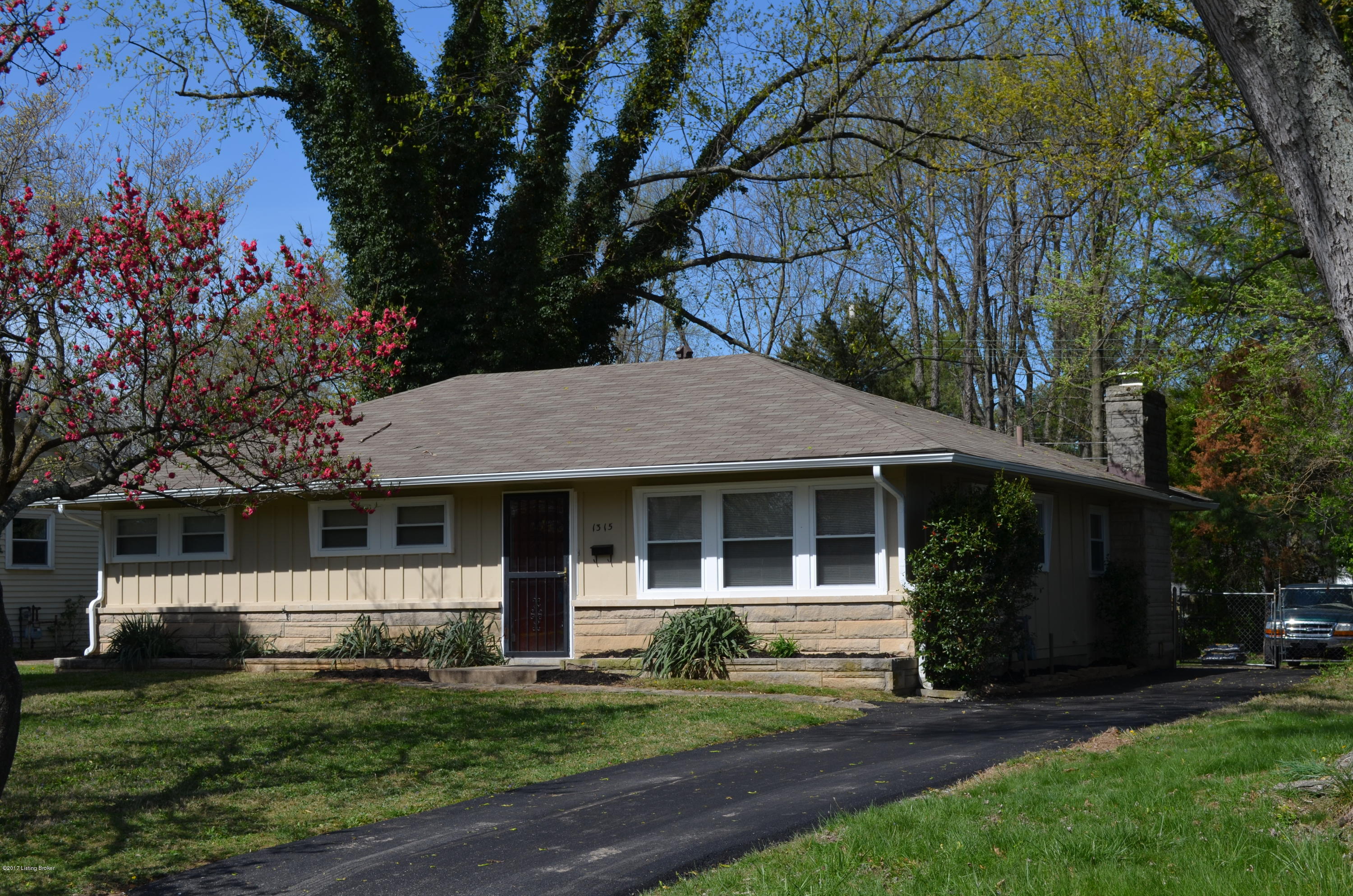 1315 Mill Race Road Louisville, KY 40242 - Photo 1 of 25 DSC_0192