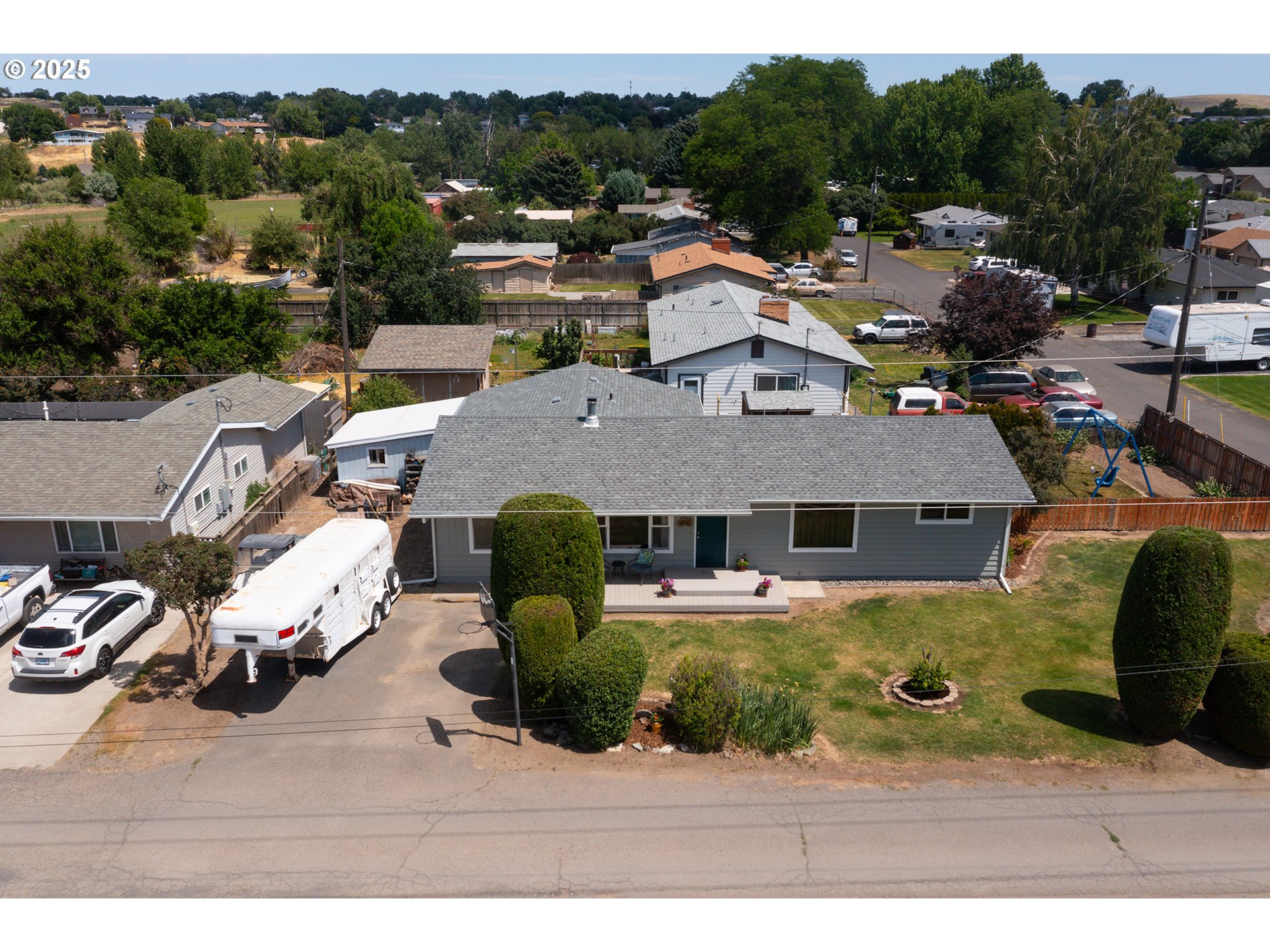 814 Southwest 44th Street Pendleton, OR 97801 - Photo 34 of 35 a aerial view of a house with a garden view