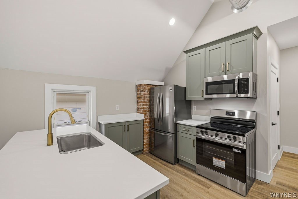 428 Normal Avenue Buffalo, NY 14213 - Photo 4 of 33