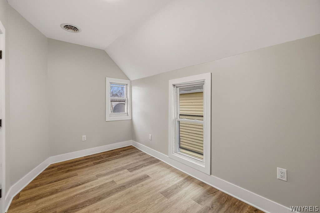 428 Normal Avenue Buffalo, NY 14213 - Photo 10 of 33