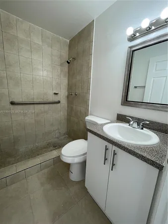 $2,600 | 1210 San Remo Circle, Homestead, FL 33035