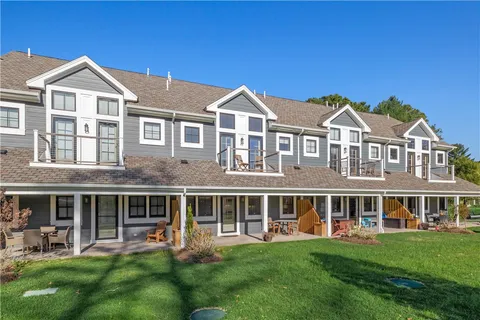 $1,900,000 | 3 White Hawk Ridge, Richmond, RI 02898