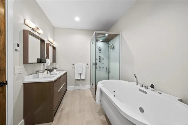 $1,900,000 | 3 White Hawk Ridge, Richmond, RI 02898