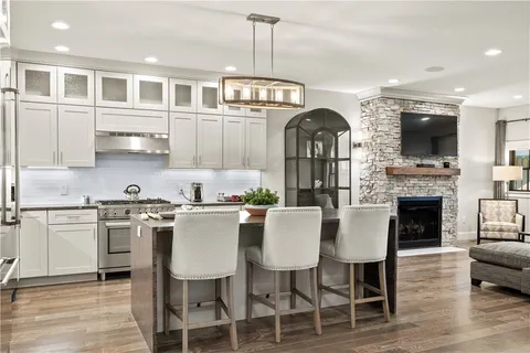 $1,900,000 | 3 White Hawk Ridge, Richmond, RI 02898