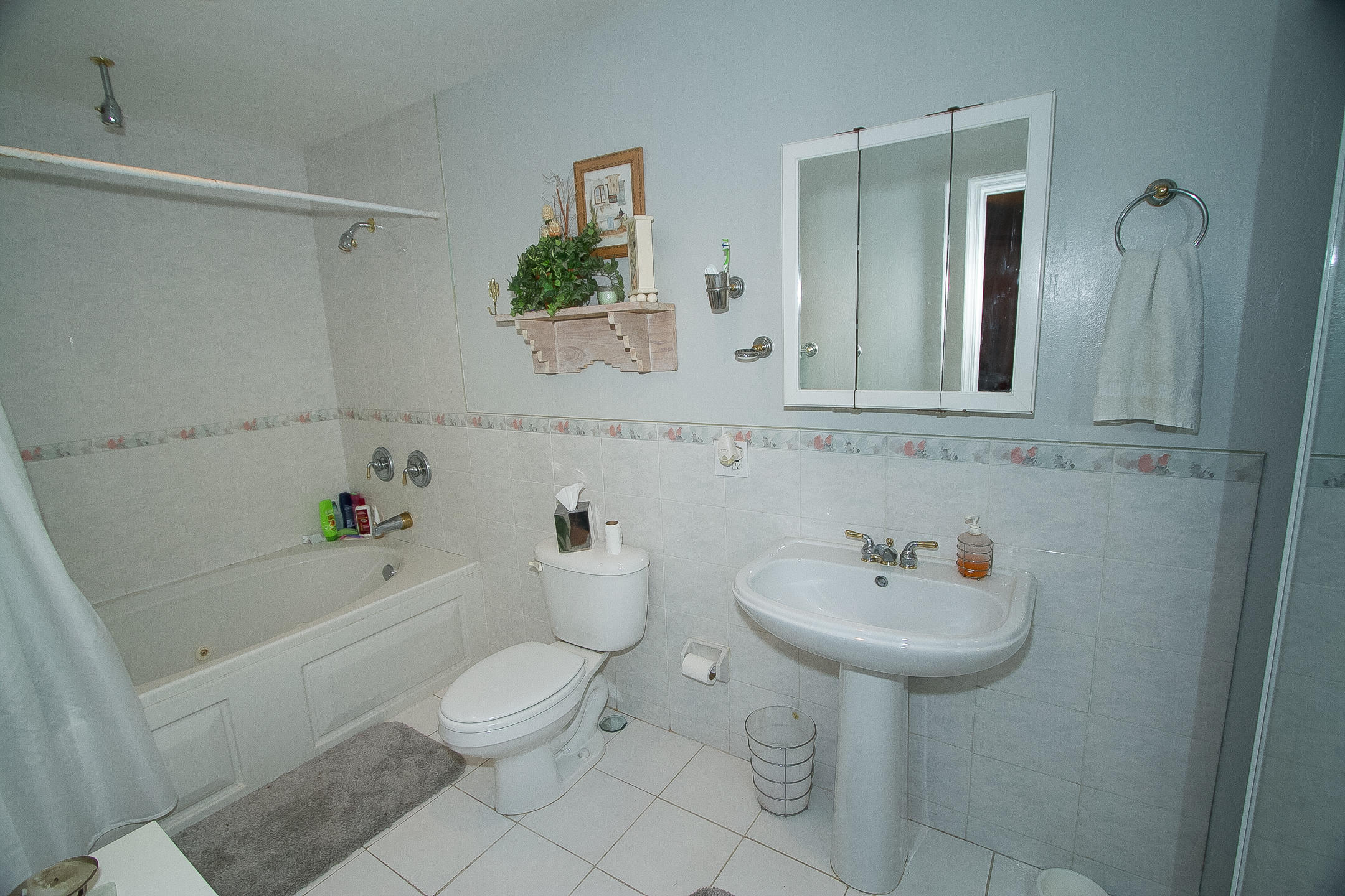 1011 Southwest 11th Terrace Boca Raton, FL 33486 - Photo 19 of 38 Master Bathroom