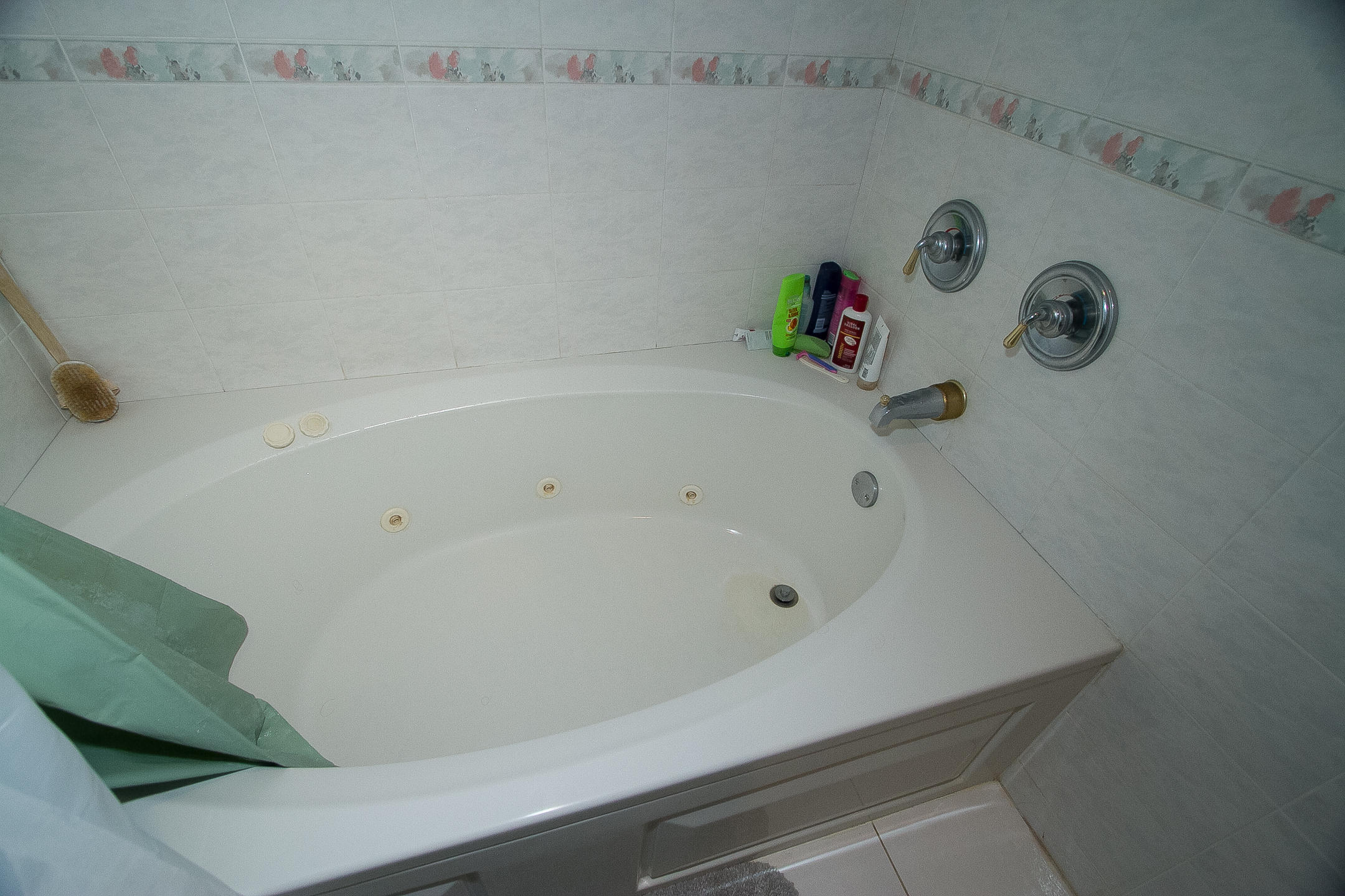1011 Southwest 11th Terrace Boca Raton, FL 33486 - Photo 20 of 38 Master Bathroom Whirlpool Tub