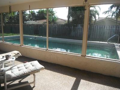 1011 Southwest 11th Terrace Boca Raton, FL 33486 - Photo 28 of 38 Patio and Pool