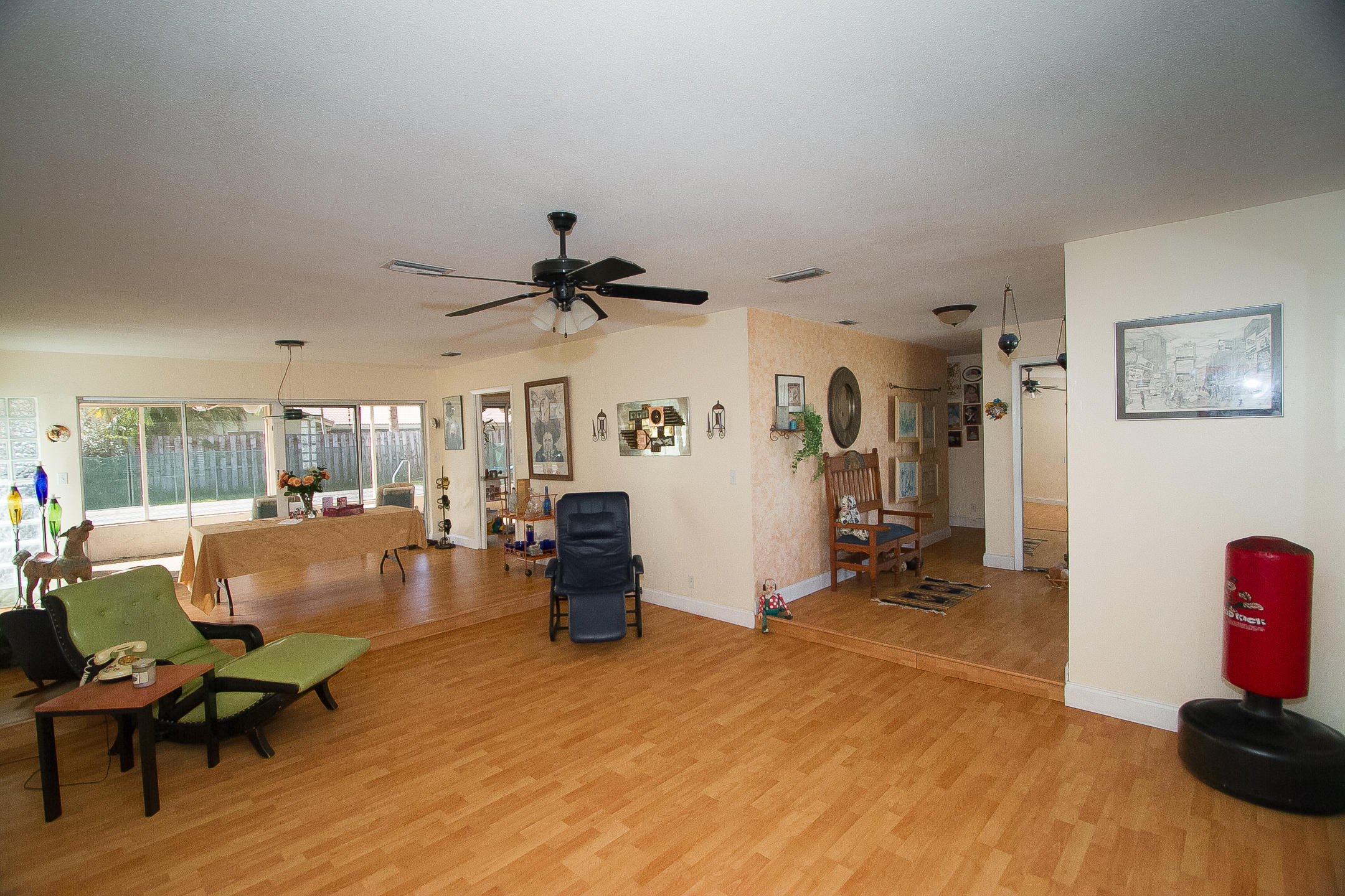1011 Southwest 11th Terrace Boca Raton, FL 33486 - Photo 4 of 38 Living Room View