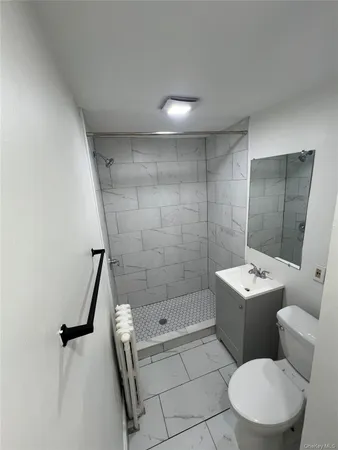 $2,150 | 175 Washington Street, Unit 2, Poughkeepsie, NY 12601