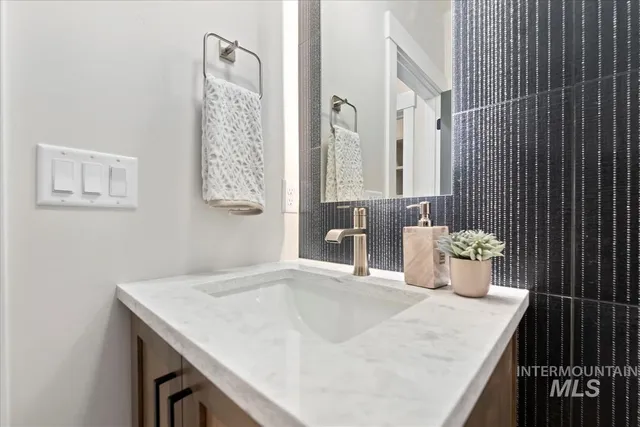 $454,800 | 6240 North Holly Springs Lane, Eagle, ID 83616