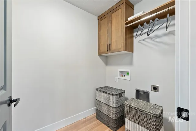 $454,800 | 6240 North Holly Springs Lane, Eagle, ID 83616