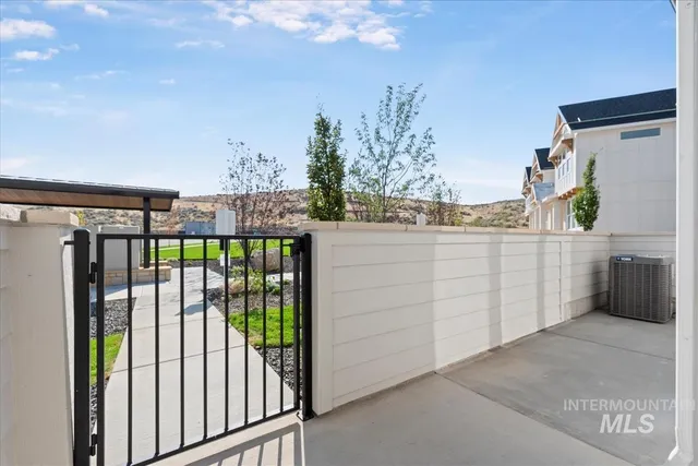 $454,800 | 6240 North Holly Springs Lane, Eagle, ID 83616