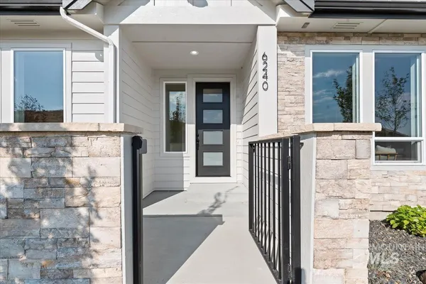 $454,800 | 6240 North Holly Springs Lane, Eagle, ID 83616