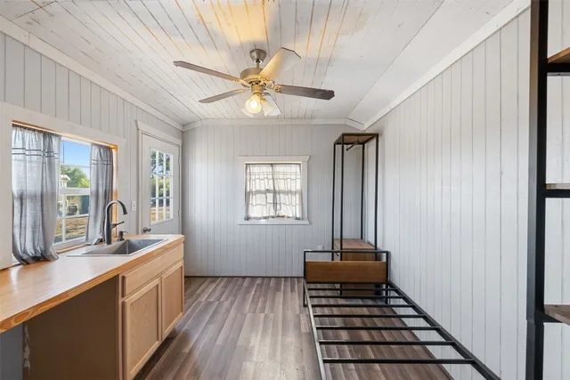 $625,000 | 3270 Fm 671, Luling, TX 78648