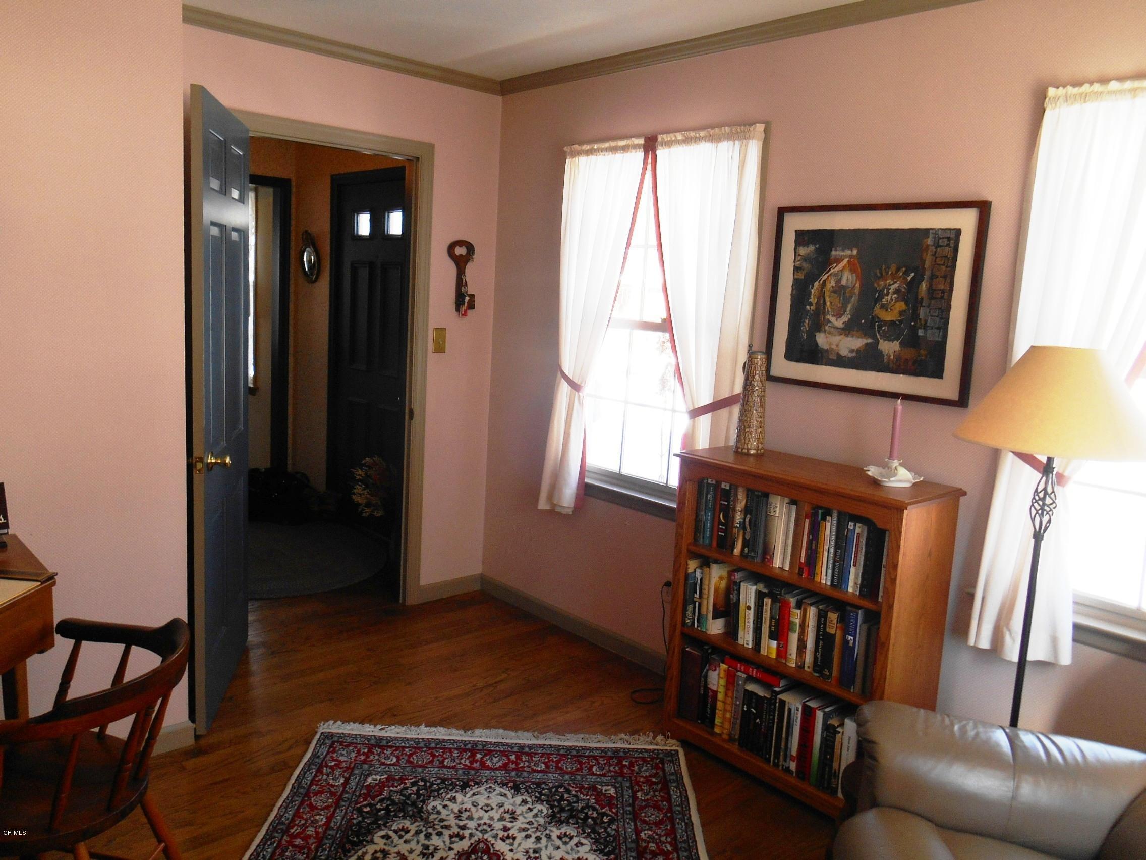 2327 Dorset Road Columbus, OH 43221 - Photo 18 of 37