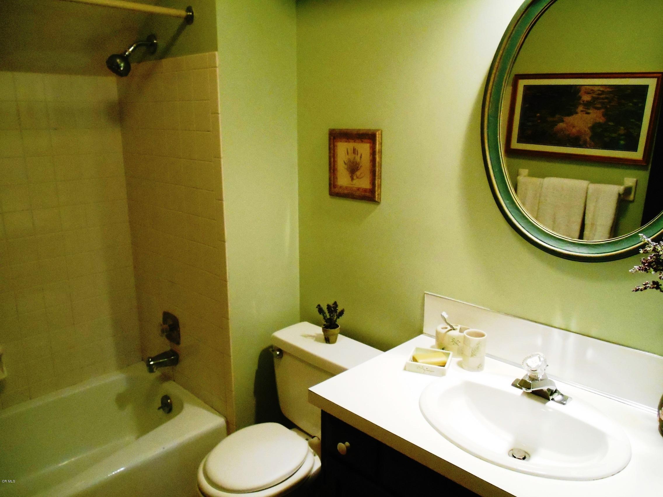 2327 Dorset Road Columbus, OH 43221 - Photo 25 of 37