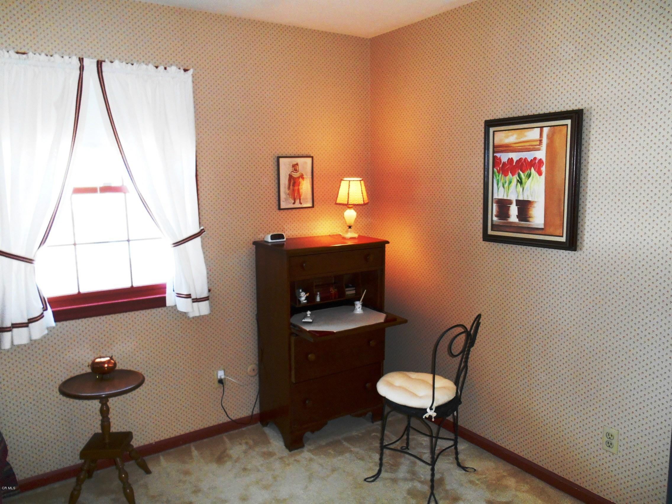2327 Dorset Road Columbus, OH 43221 - Photo 29 of 37