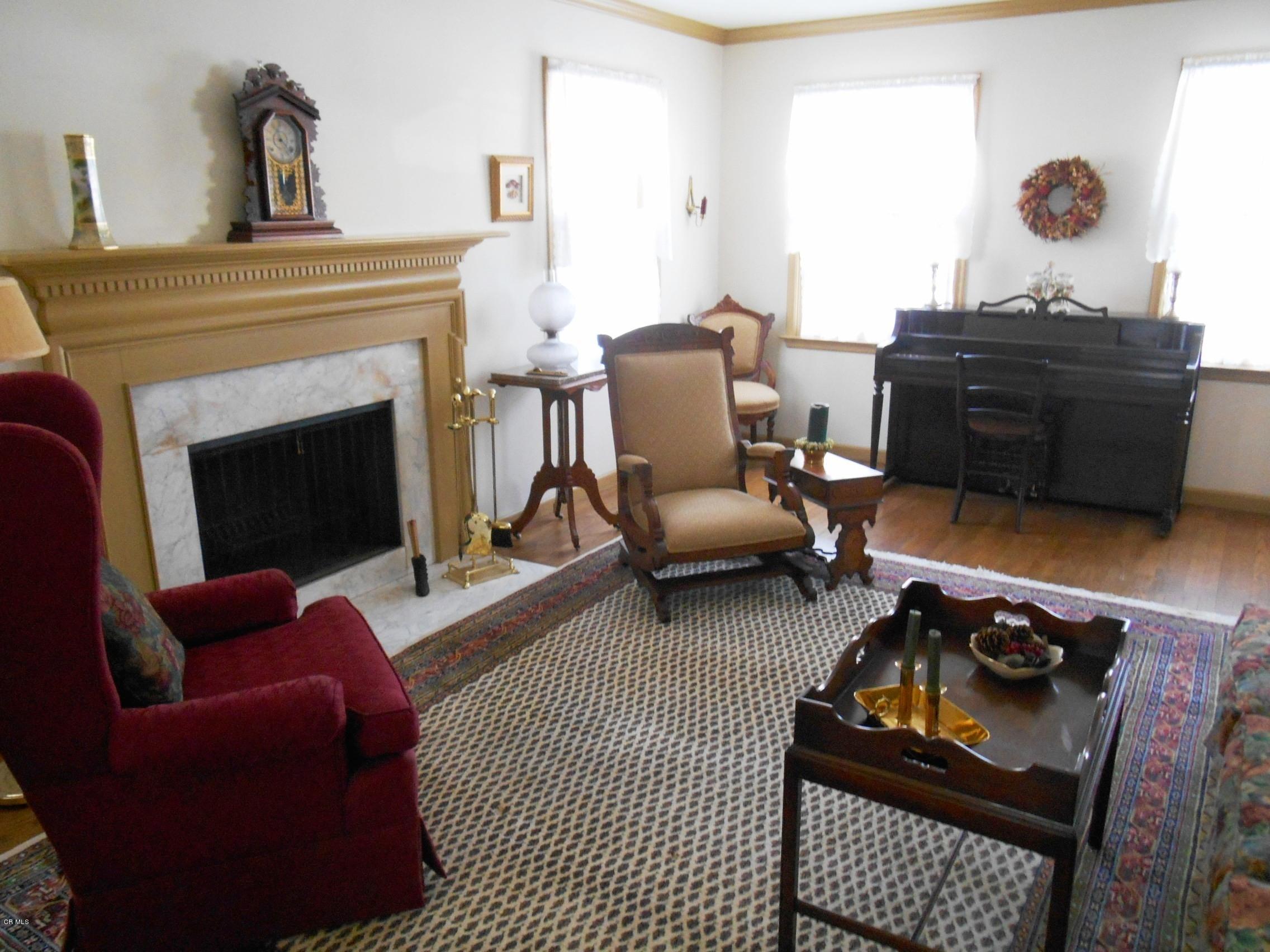 2327 Dorset Road Columbus, OH 43221 - Photo 5 of 37